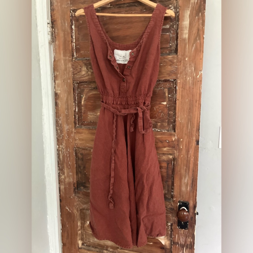 Not perfect linen Sydney Dress - Picture 2 of 4